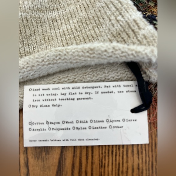 Two stix 5 stones beanie hat - Picture 2 of 5